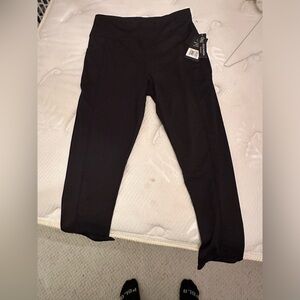 Gold nation pocket leggings workout